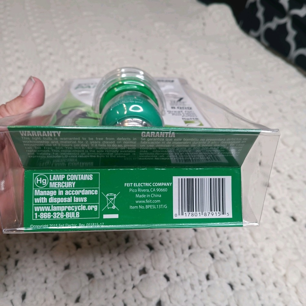 Electric Ecobulb Green Party Bulb Energy 60w 13 Watts 8000 Hr St Patrick's Xmas - Picture 3 of 4
